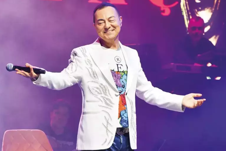 Serdar Ortaç’tan Sevenlerini Mutlu Eden Haber!